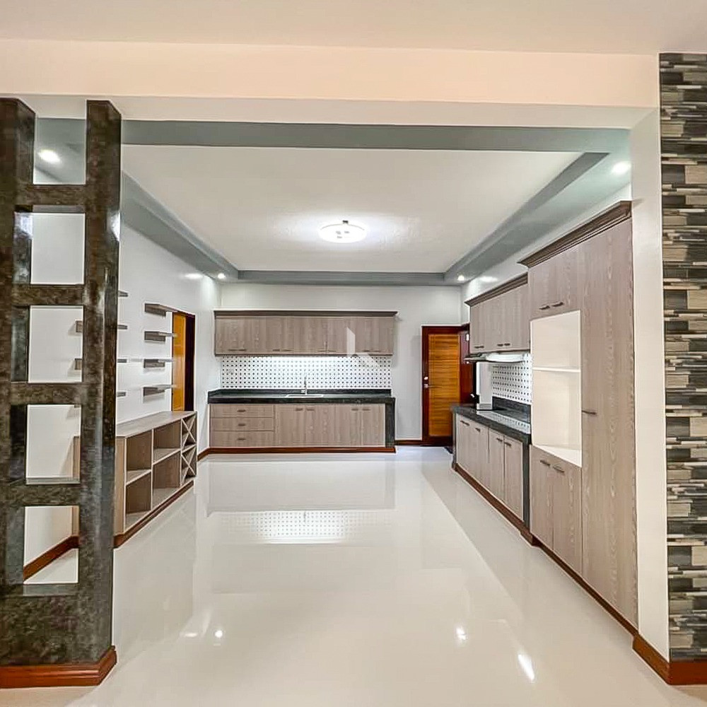 Brand New 2 Storey House and Lot for Sale in BF Resort, Las Pinas City photo 3