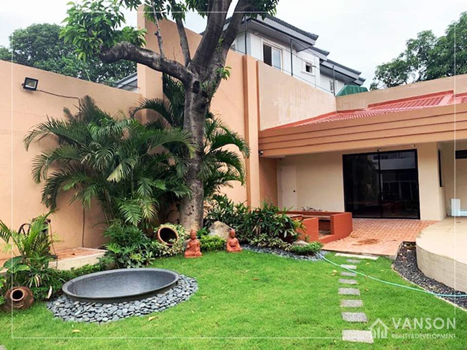 HOUSE AND LOT FOR SALE IN PROJECT 4, QUEZON CITY photo 3