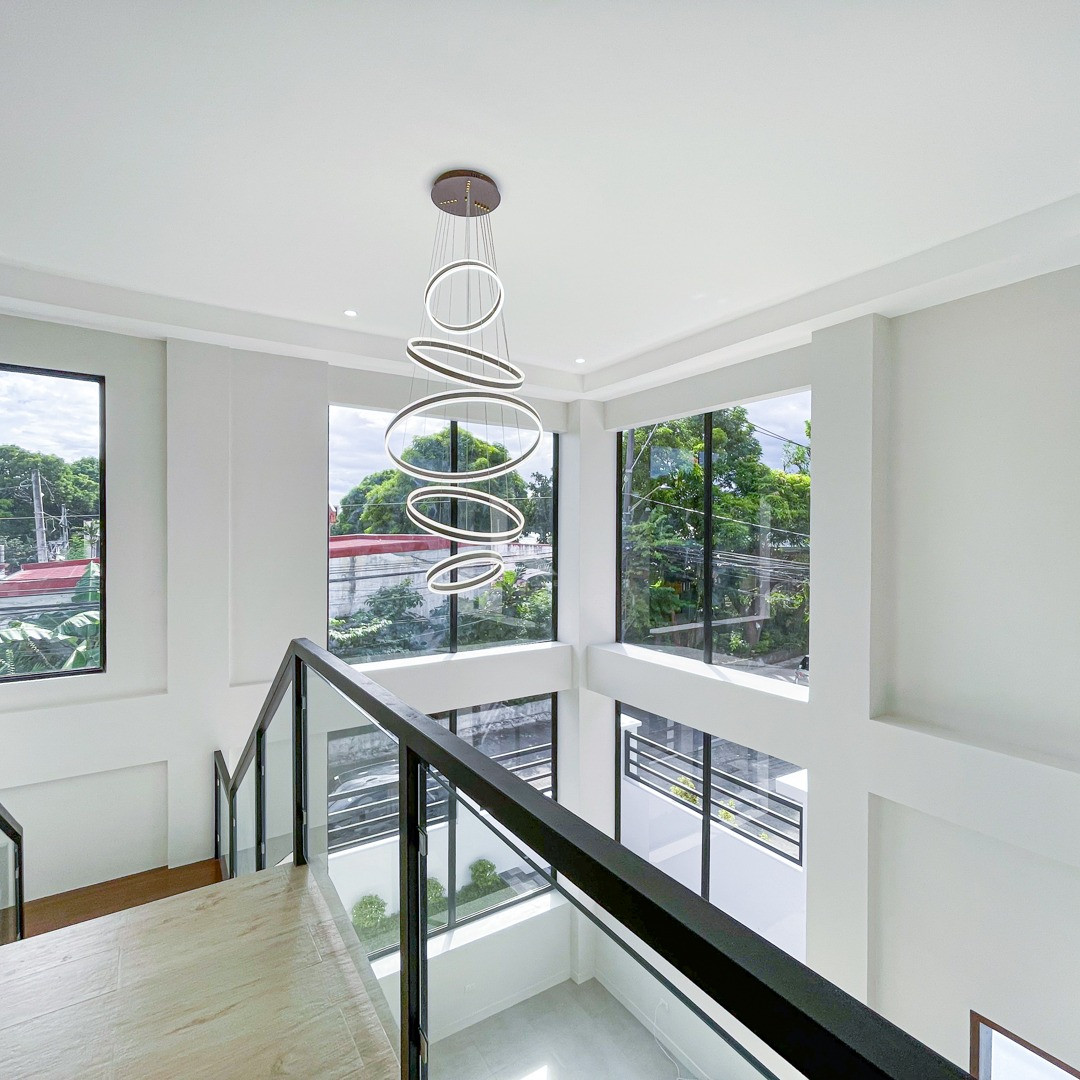 Superb Semi-Furnished Corner House and Lot For Sale photo 5