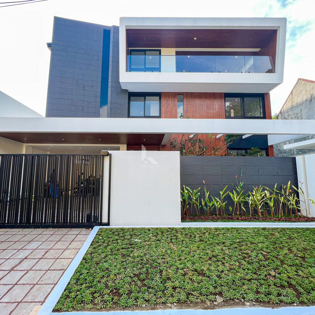 Modern Tropical Home for sale in Ayala heights, Quezon City photo 1