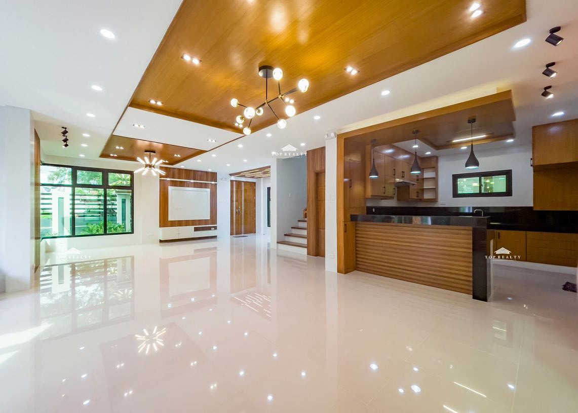6-bedroom Brand-new House and Lot for Sale photo 1
