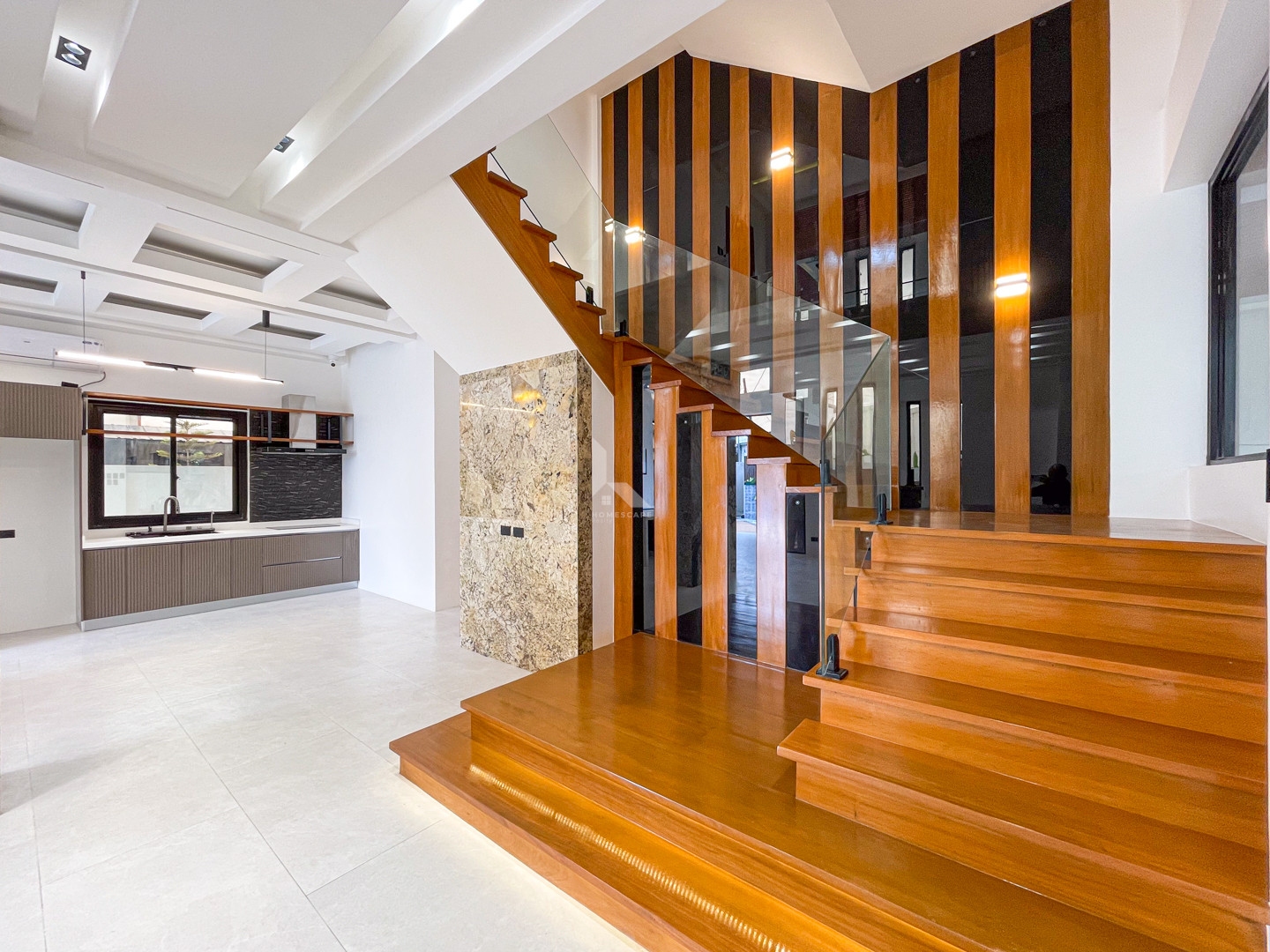 Superb Modern Contemporary Corner House and Lot For Sale photo 4