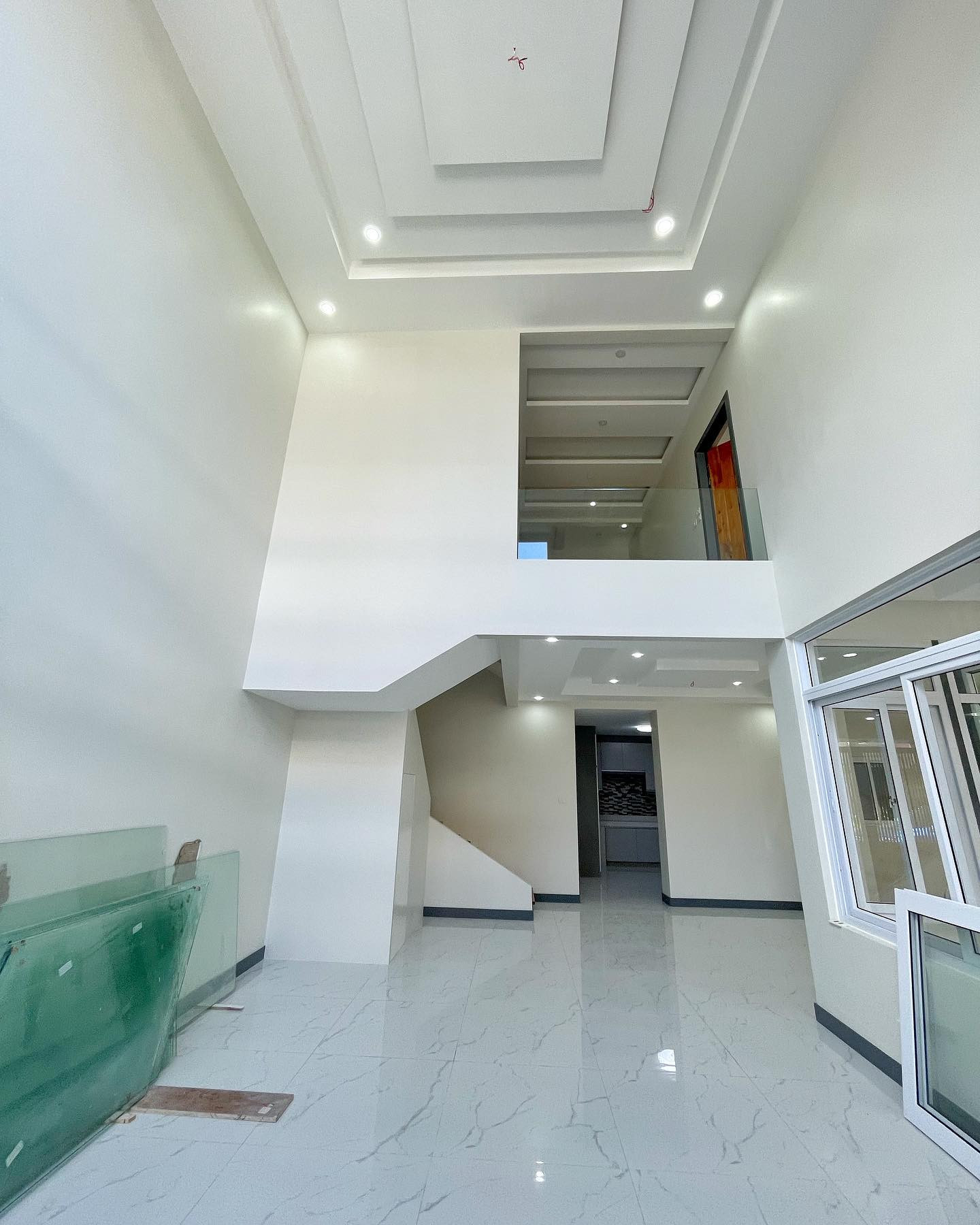 Beautiful Brand New 3-Storey House for Sale photo 3