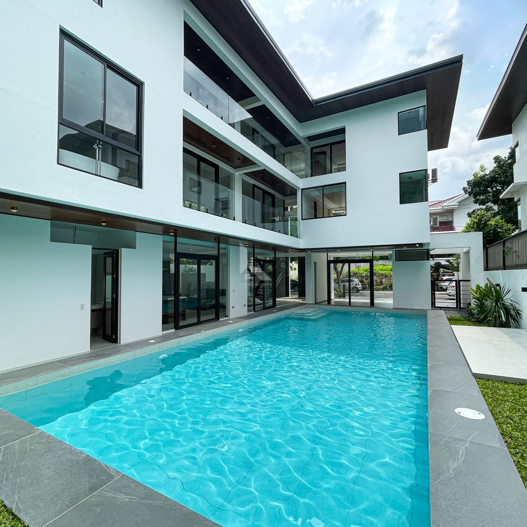 Impressive Brand New 2-Storey House and Lot For Sale in Hillsborough Alabang photo 2