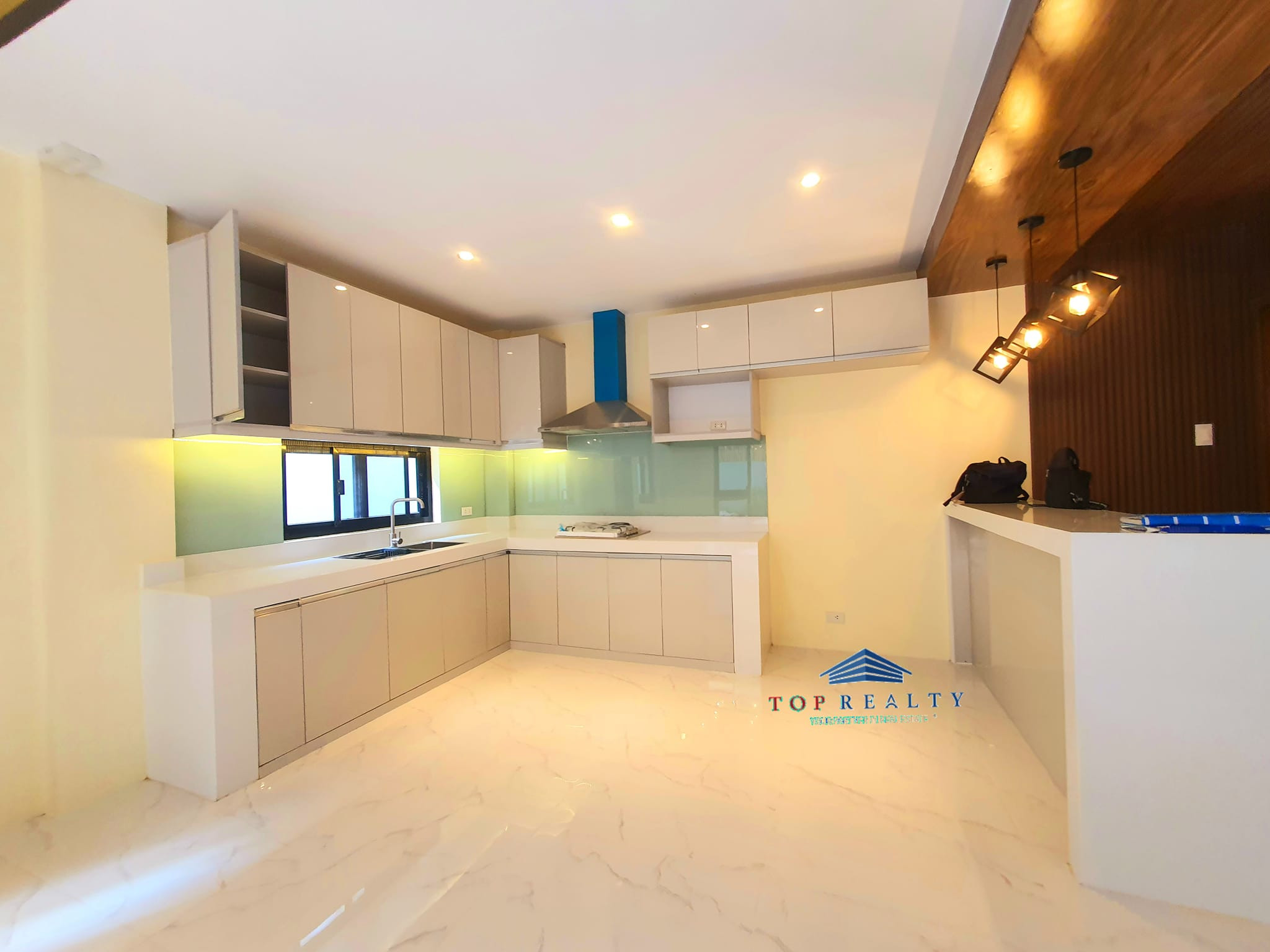 3 Storey Brand New House and Lot photo 5