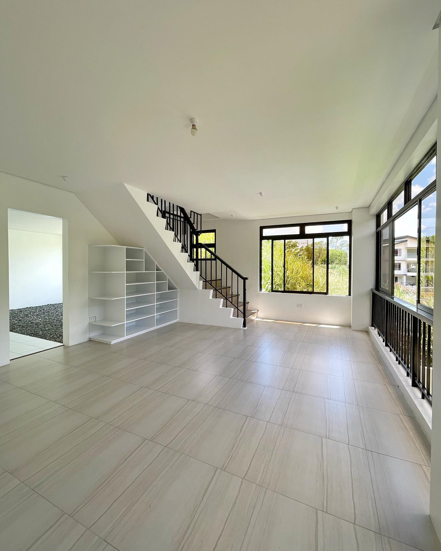Tri-level Brand New Modern House and Lot for Sale photo 4
