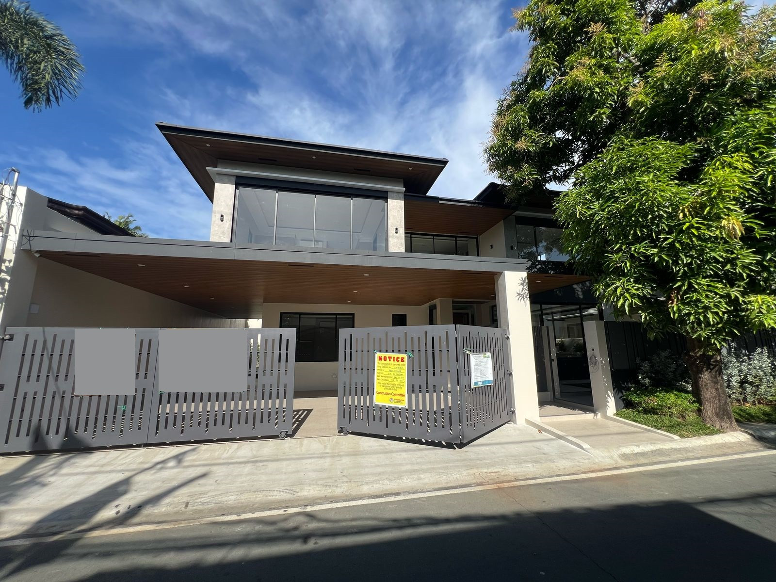 Have a Sneak in this Brand-New House in BF Home photo 1