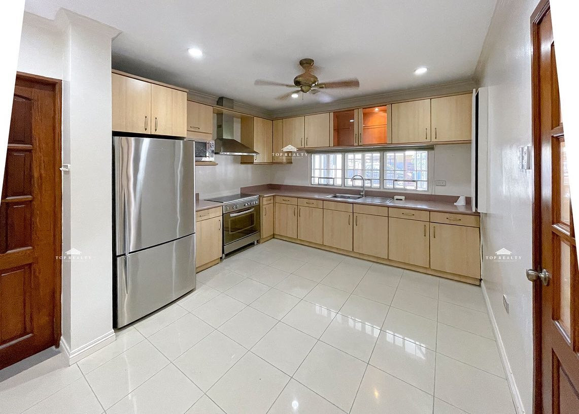 Well-maintained 5BR House and Lot for Sale in BF Homes, Las Piñas City photo 5