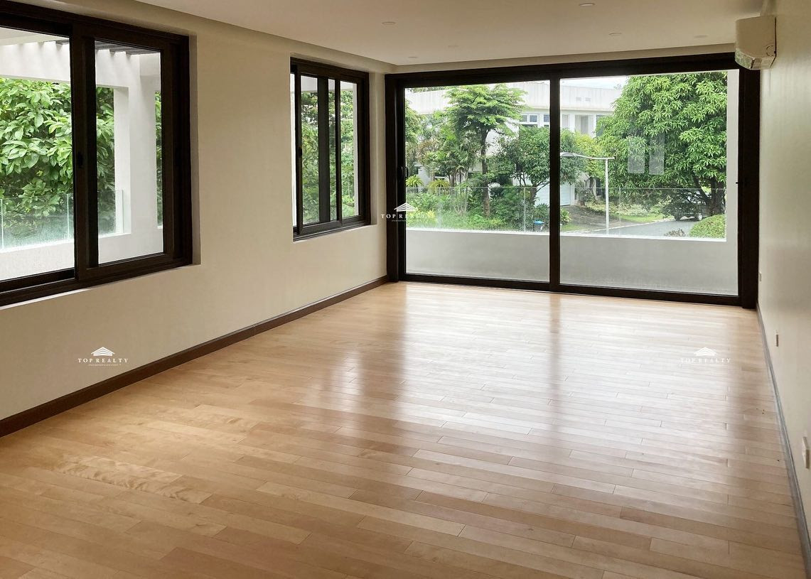 3-Storey Massive Modern Home for Sale in Sta. Elena Golf photo 5