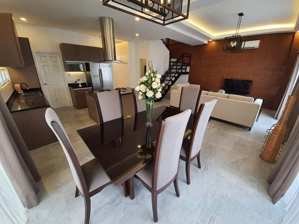 This Modern Design House is up for Sale in Angeles City, Pampanga photo 2