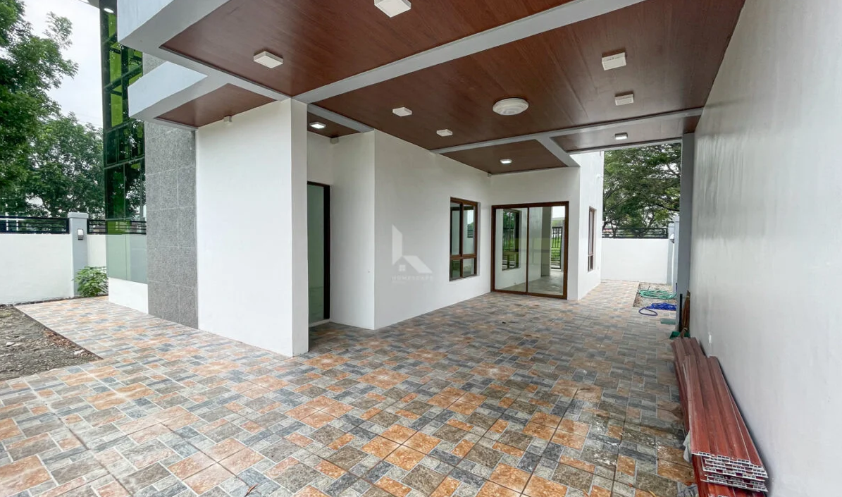 Pleasing Modern Contemporary House and Lot For Sale in South Point, photo 2