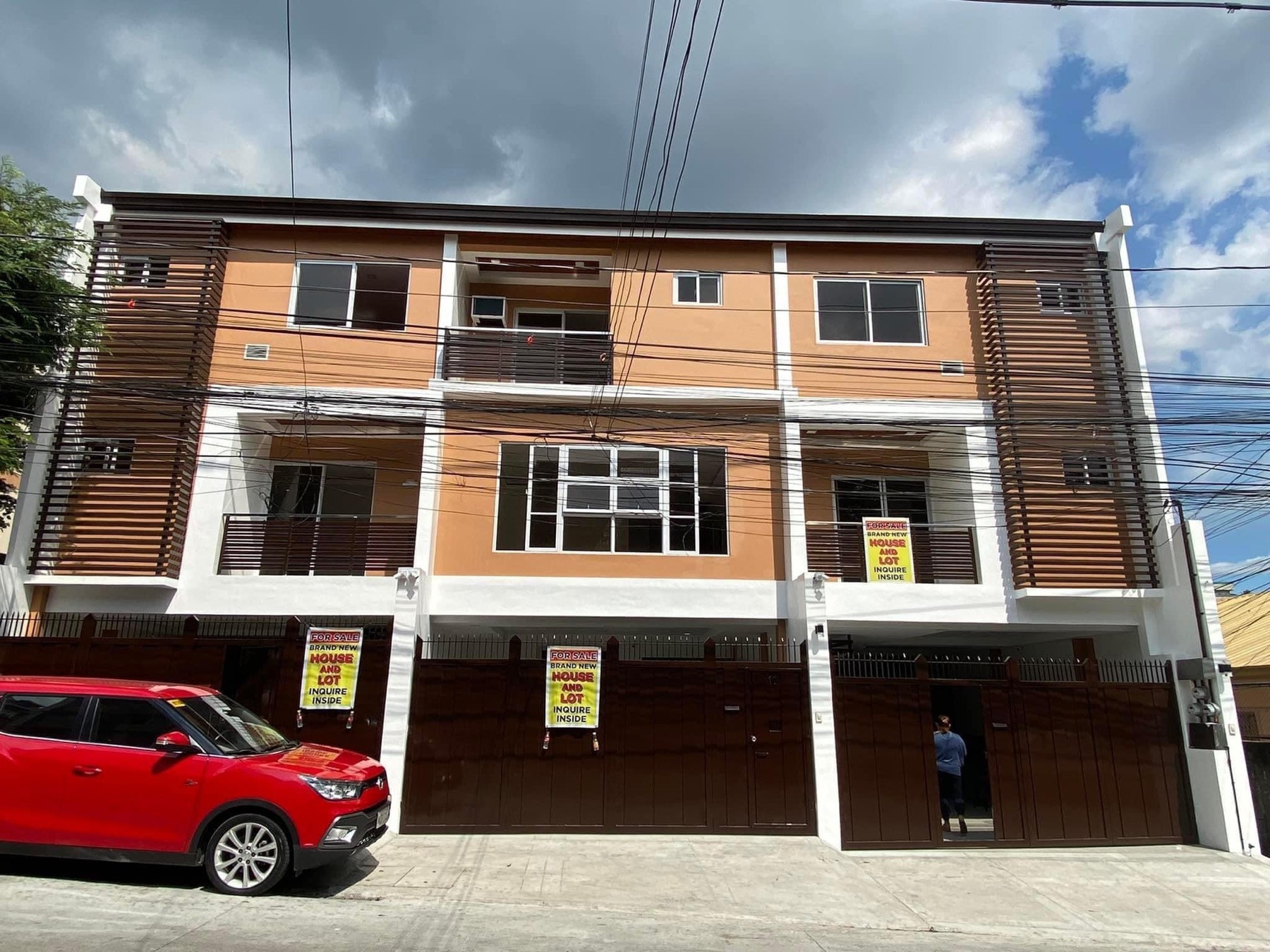 Desirable Brand New Townhouse for Sale in Sikatuna photo 1