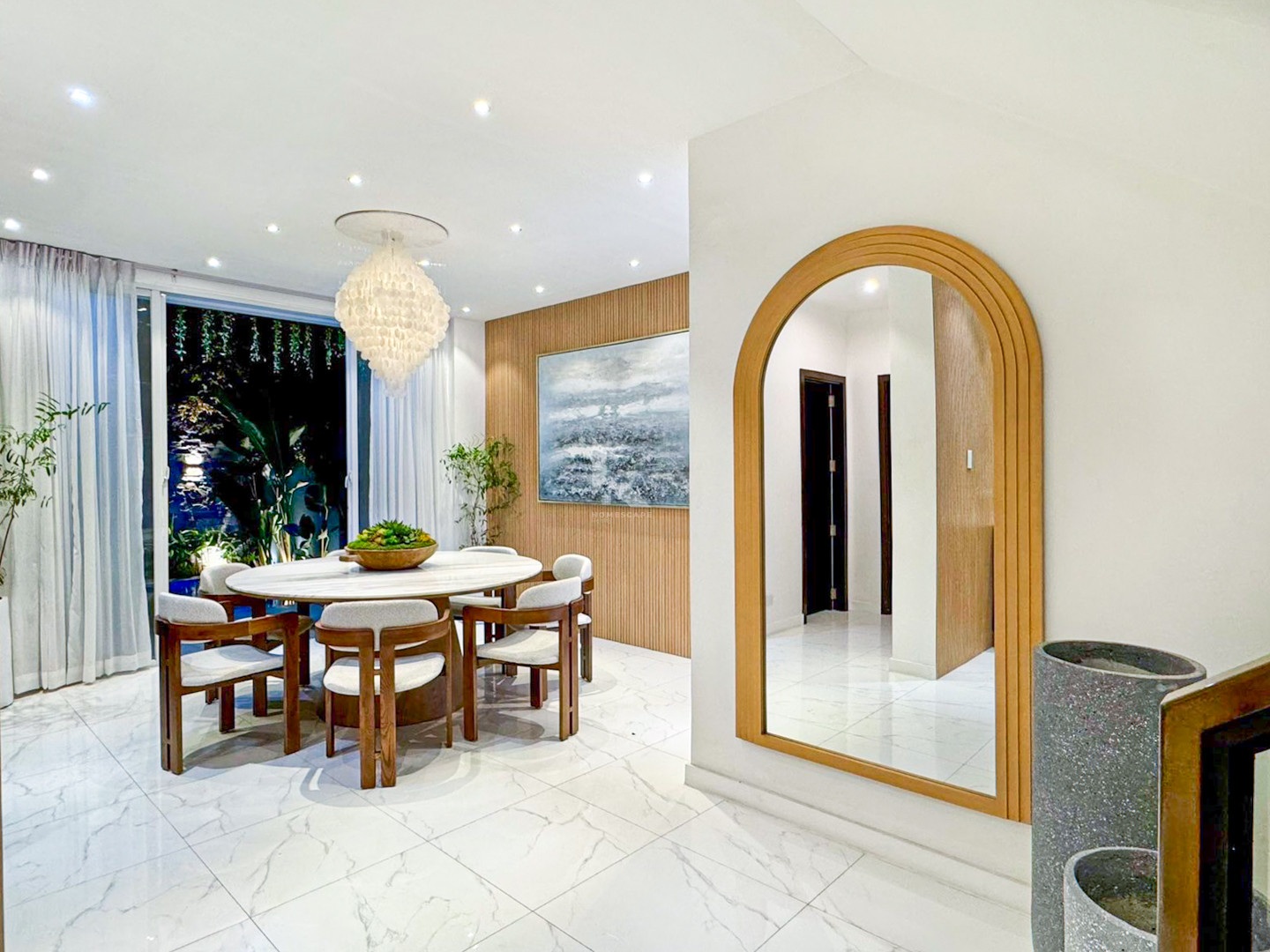 Cozy Modern Contemporary Corner House and Lot photo 4