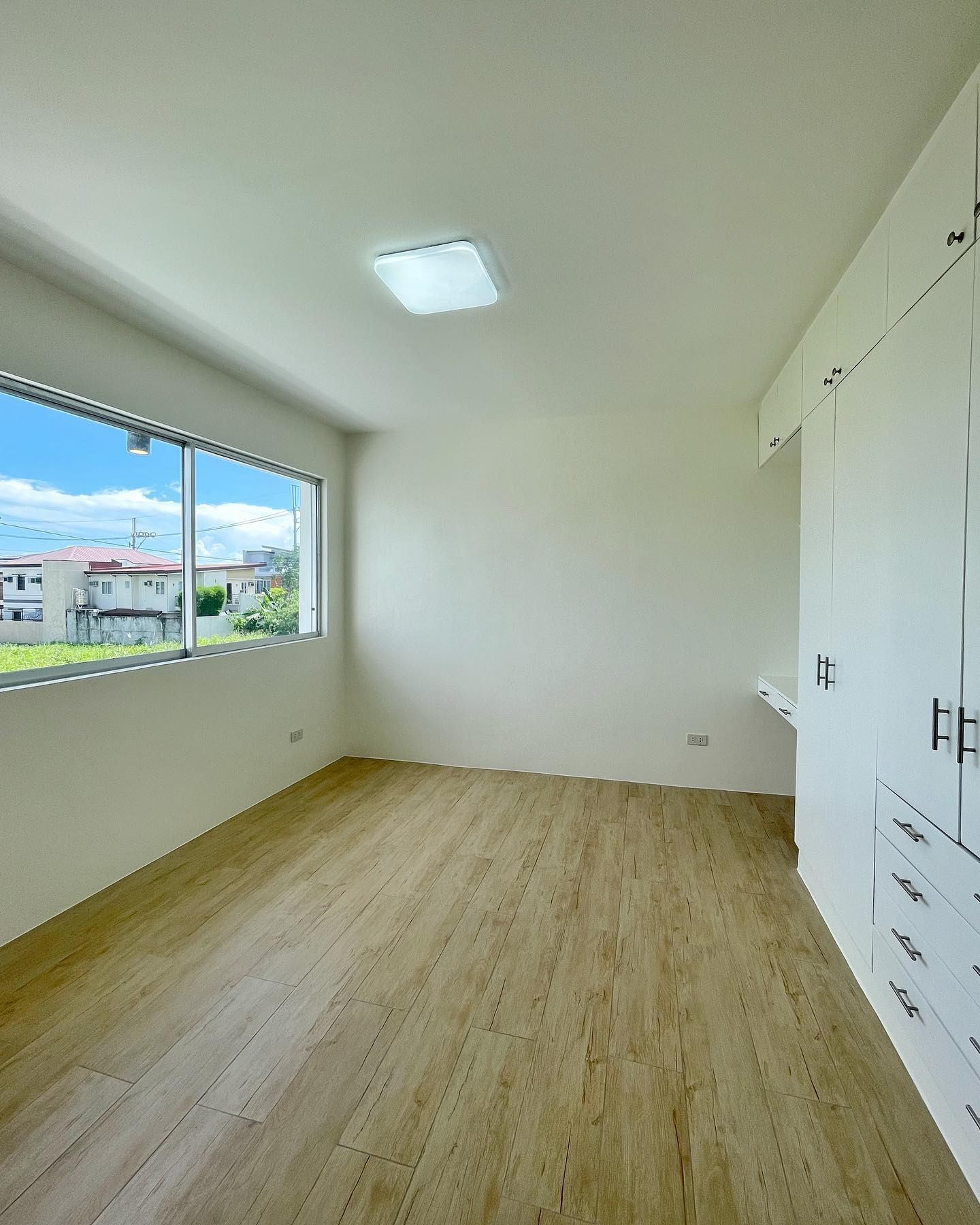 Brand New 3-Storey Modern for Sale in Greenwoods Executive Village photo 4