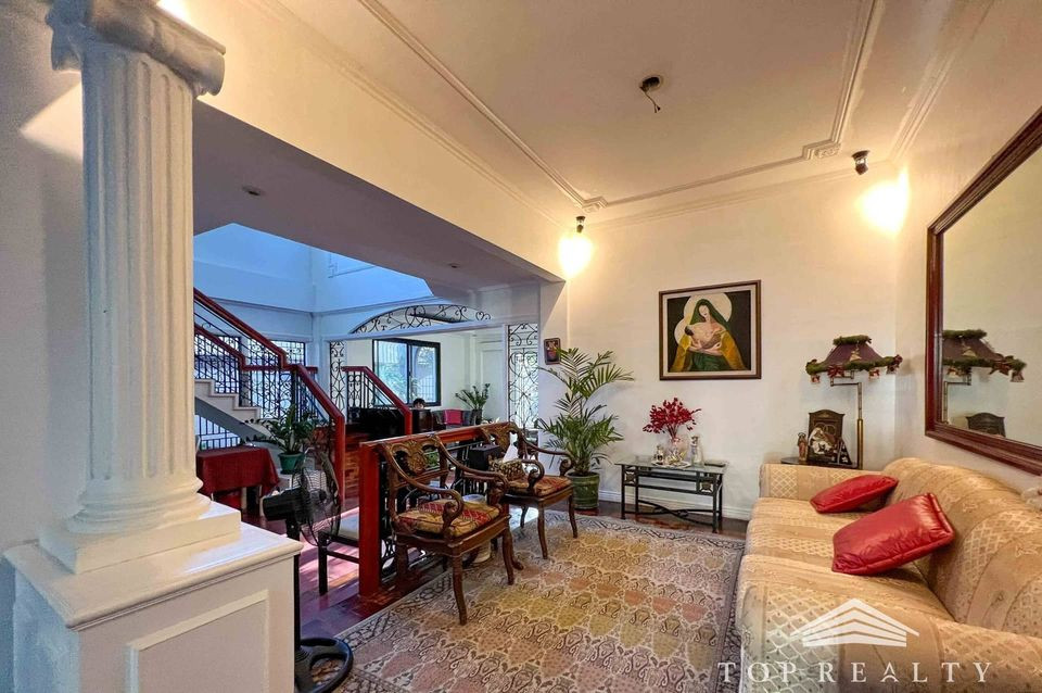 Capitol Hills Golf Subdivision | Well Maintain 3 Bedroom 3BR Modern French style photo 2