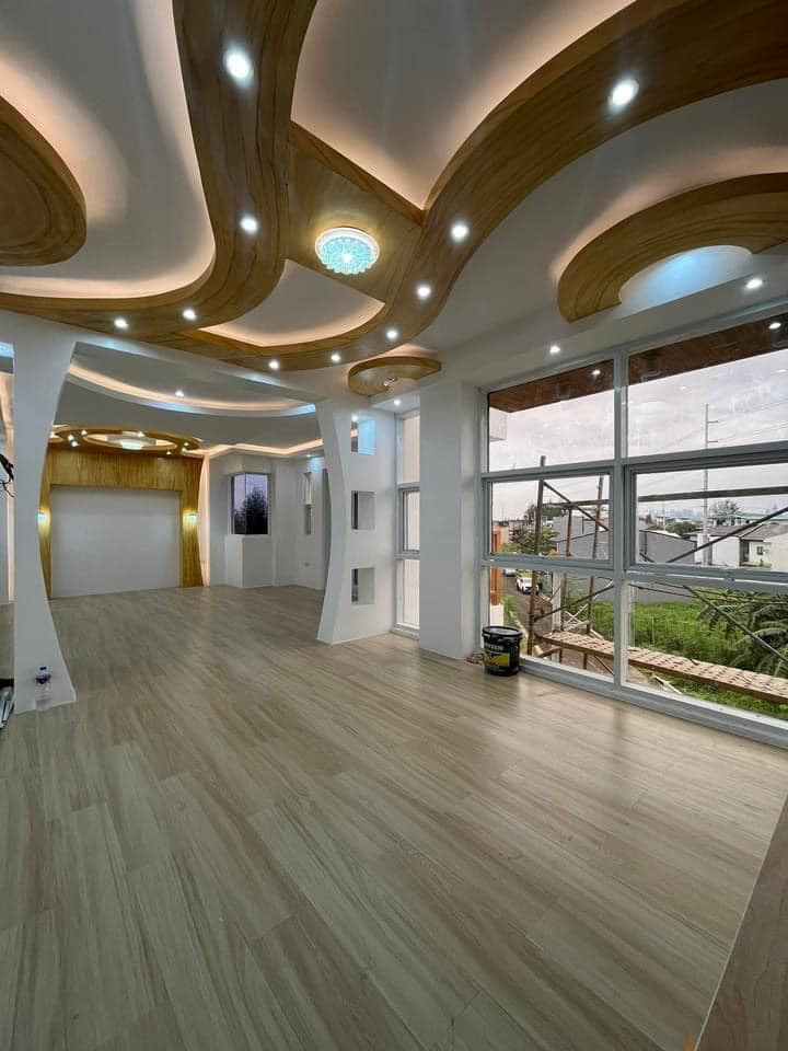 An Astonishing 8 Bedroom House and Lot for Sale photo 3