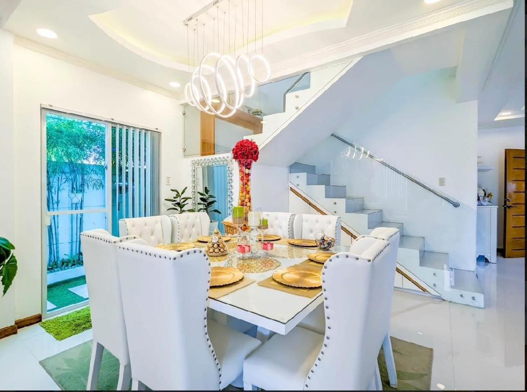 Magnificent 5 Bedroom House for Sale in Imus, Cavite photo 5