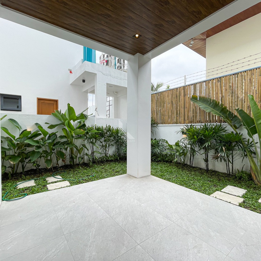 Stunning Modern Contemporary Brand New House For Sale photo 2