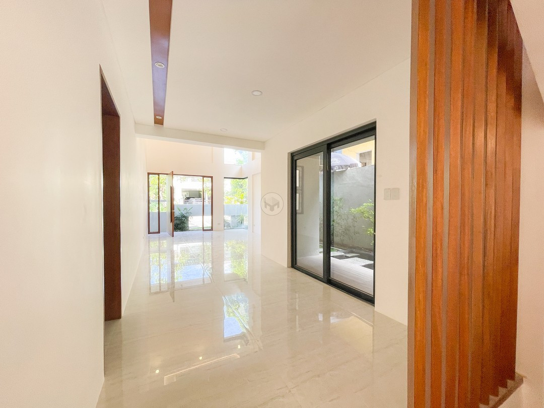 Stately Sparkling House and Lot for Sale in Filinvest 1, Quezon City photo 5
