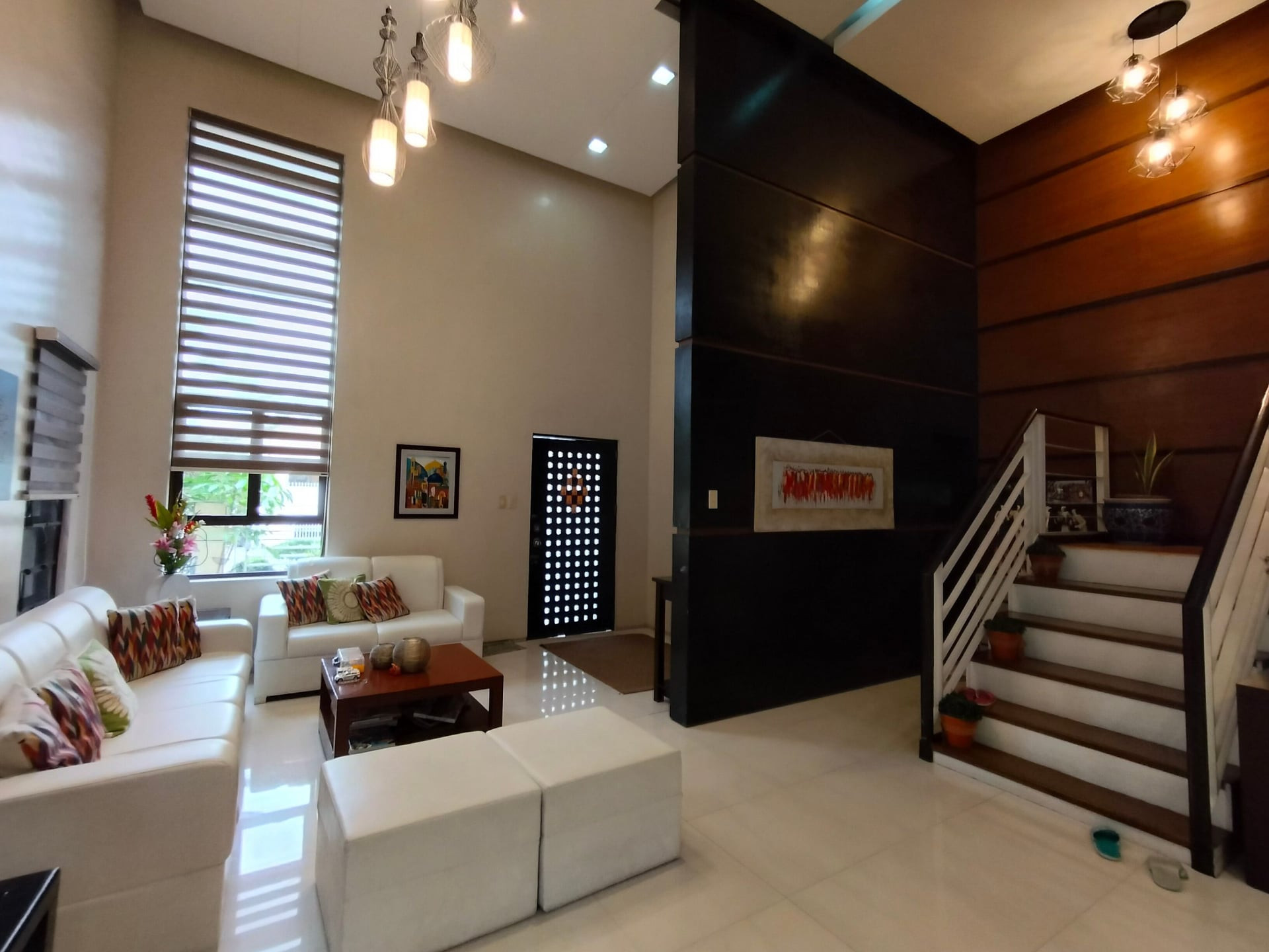 Modern 2 Story House For Sale photo 3
