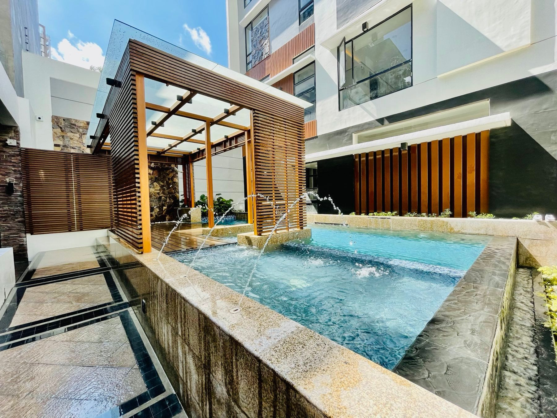 Prime Area 5Storey E-Home Townhouse for Sale in Tomas Morato Quezon City photo 2