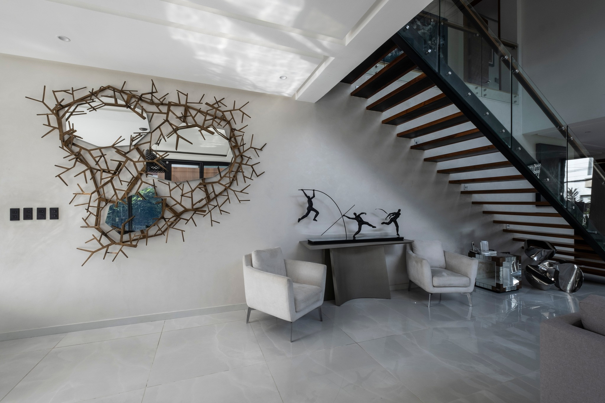 Beautiful 5-Bedroom House and Lot for Sale in La Vista, Quezon City photo 3