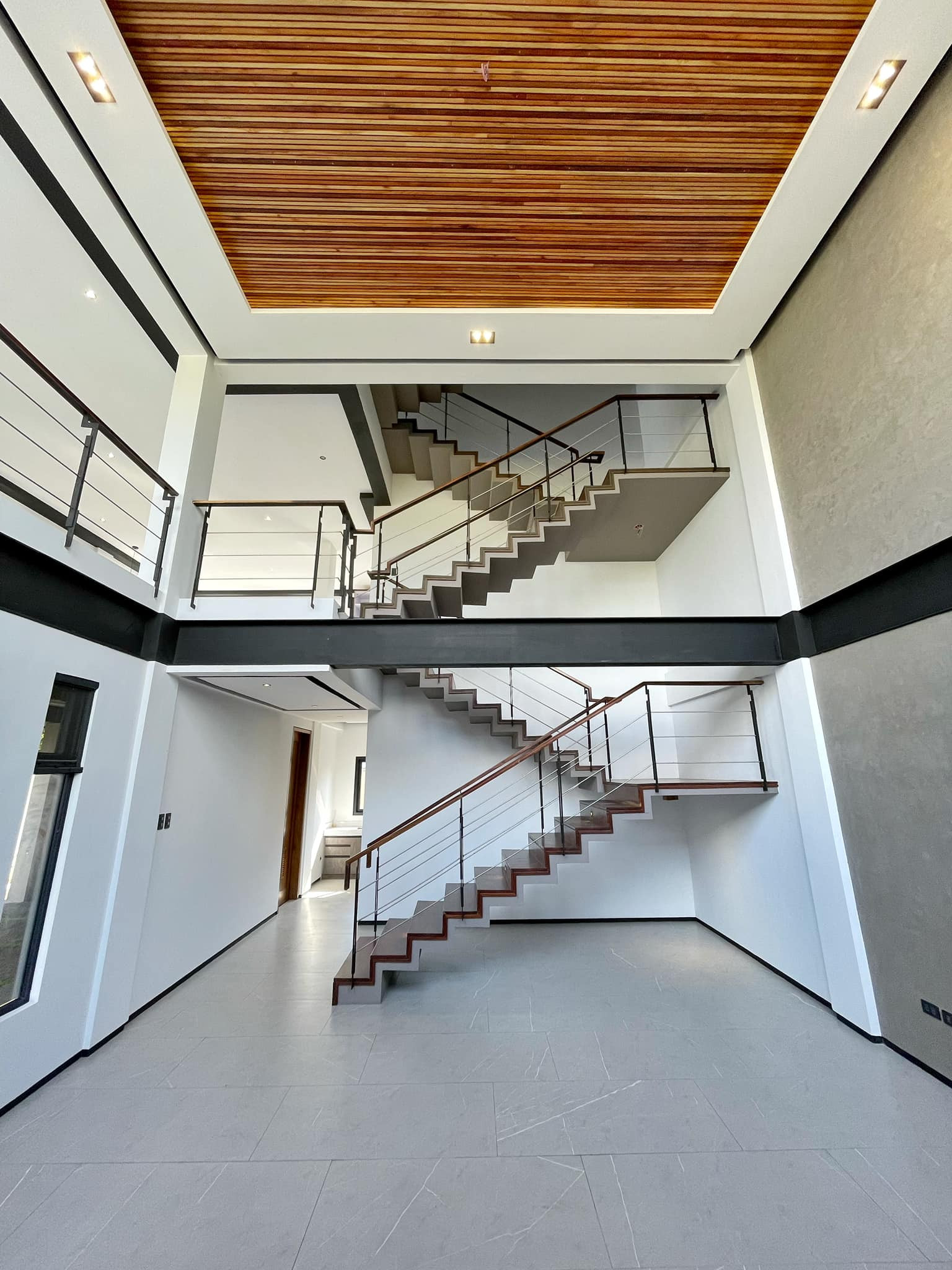 Brand New 4-Storey Modern House w/ Elevator in Marikina photo 3