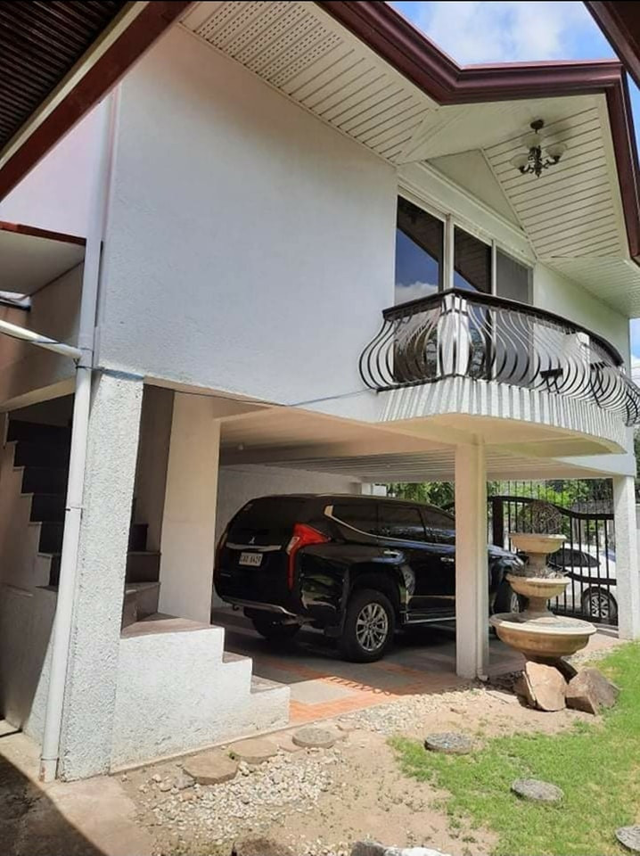 Bungalow House For Sale near Clark photo 2