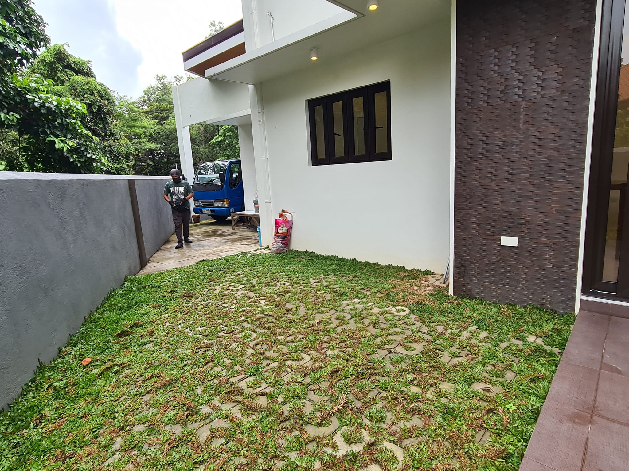 HOUSE AND LOT FOR SALE IN ANTIPOLO NEAR MARIKINA, CUBAO AND PASIG CITY photo 2