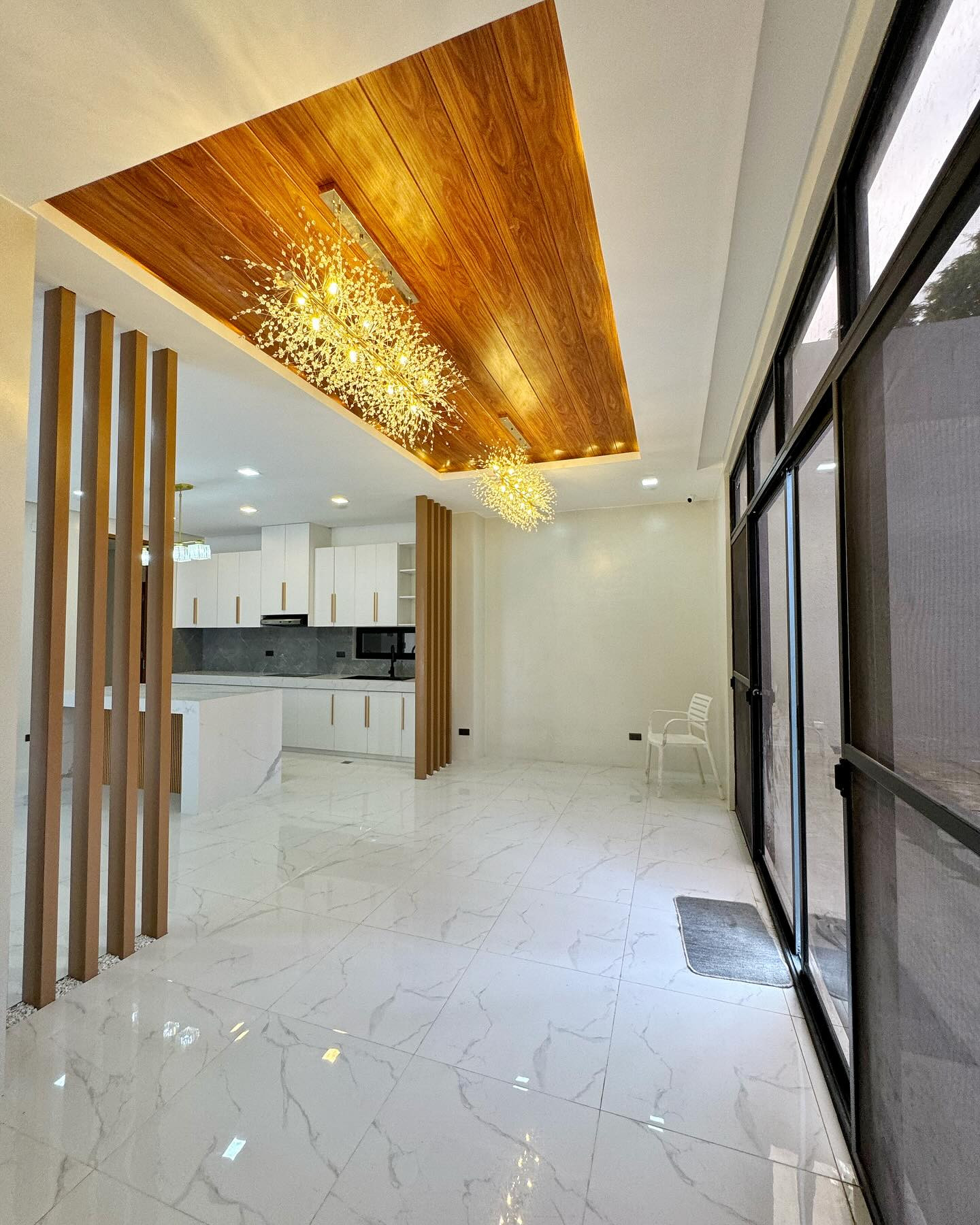 Brand New Modern Elegant Corner House for Sale photo 4
