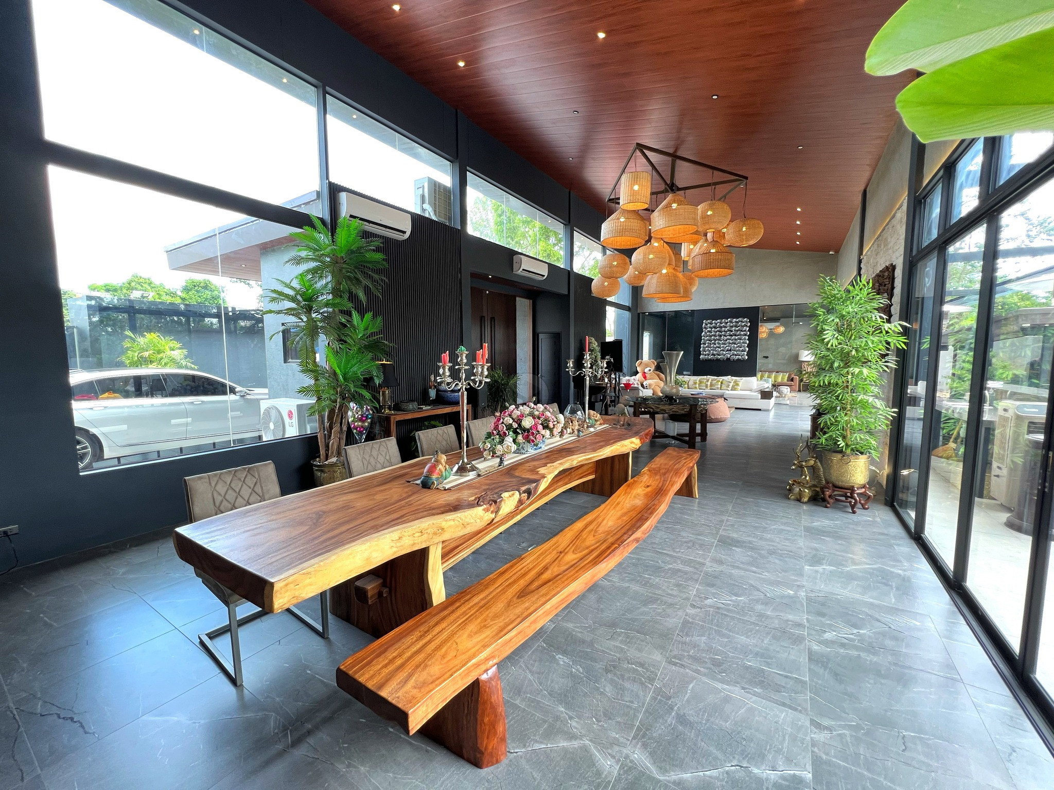The Black Lair, The Most Impressive Home photo 3