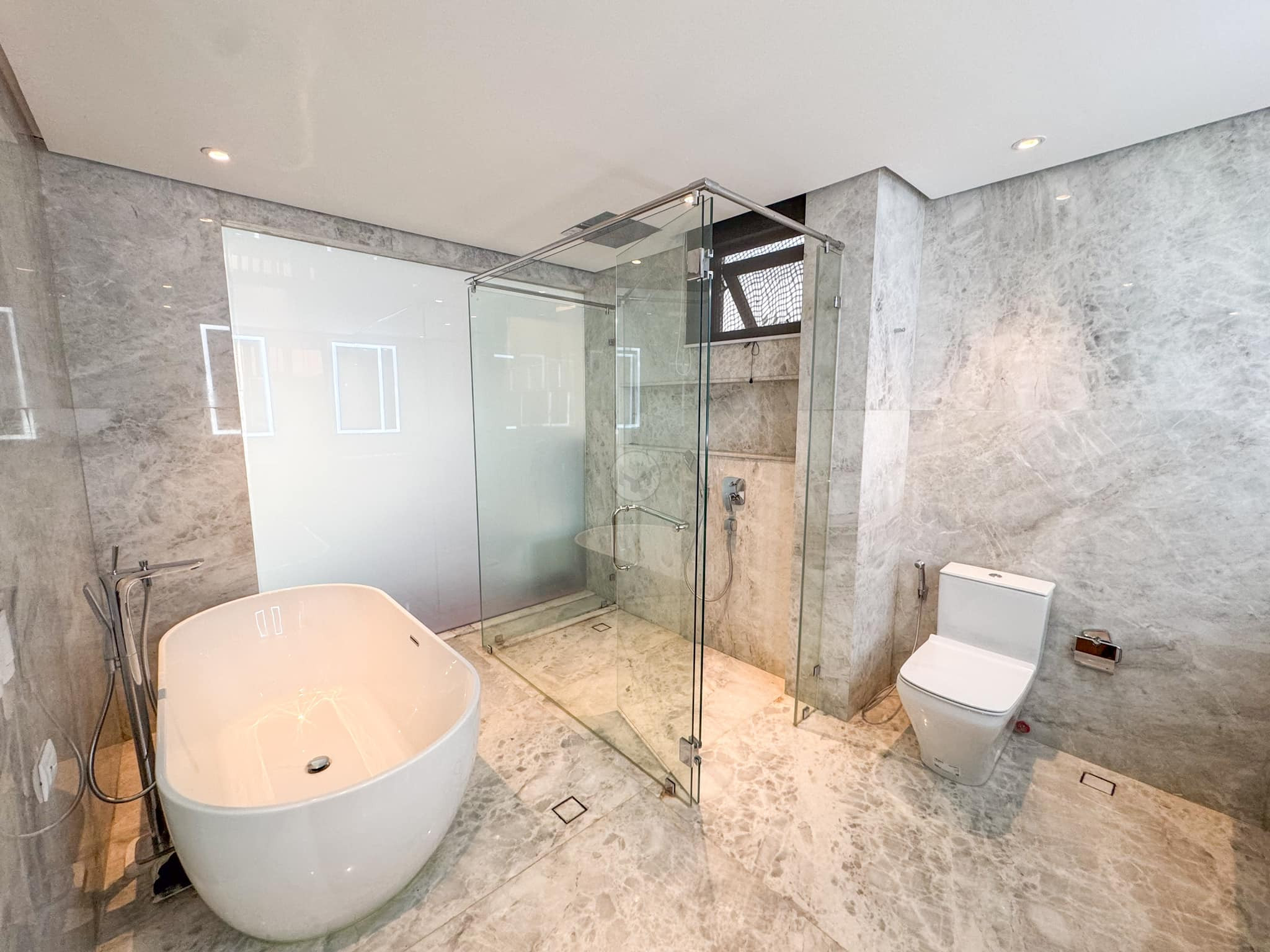 An Elegant 4 Bedroom House and Lot for Sale photo 5