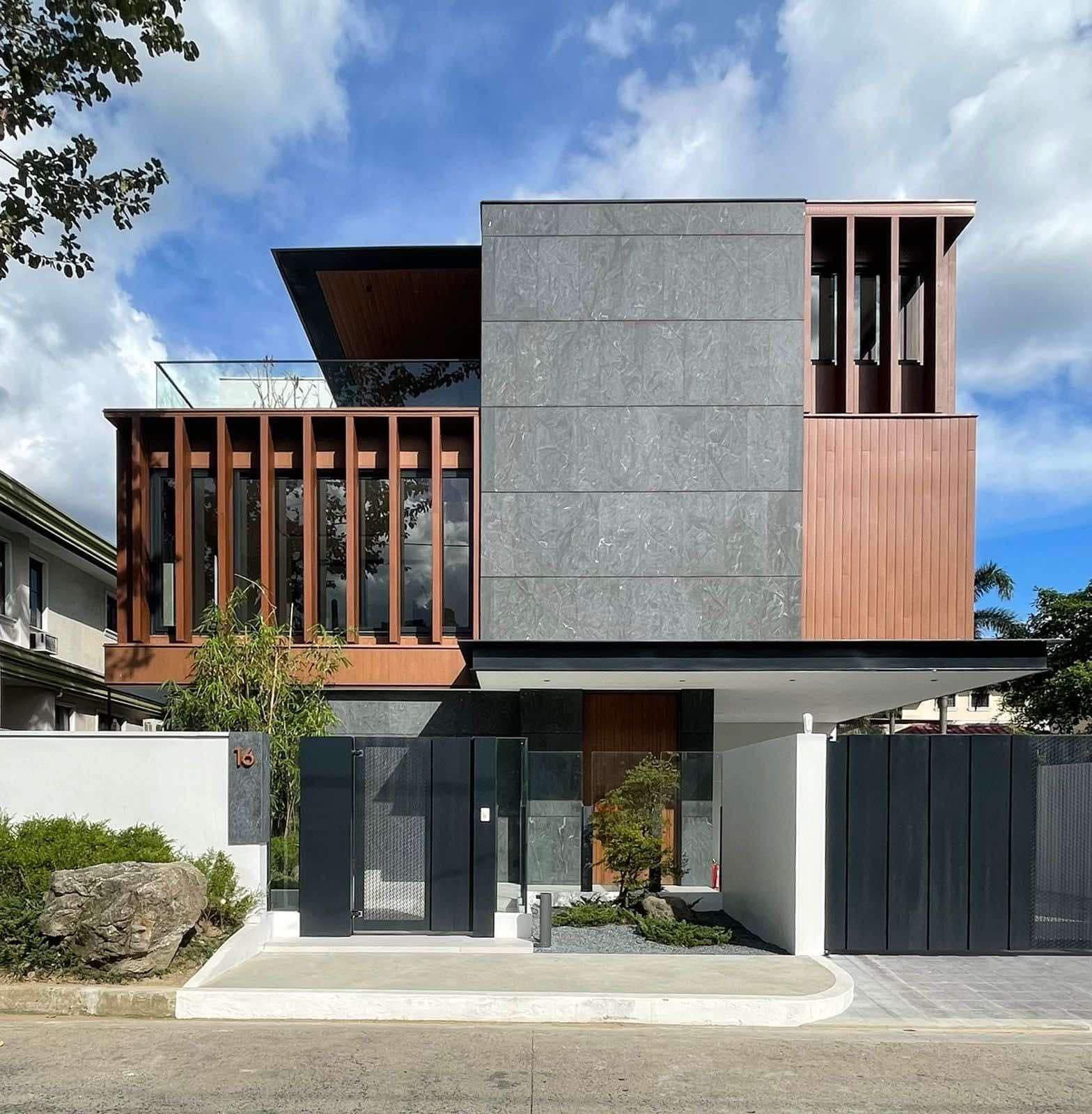 An Upscale Modern House and Lot for Sale in Valle Verde. photo 1
