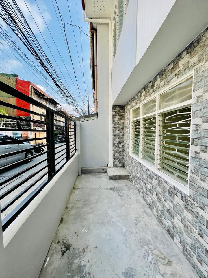 Tandem House & Lot For Sale photo 2