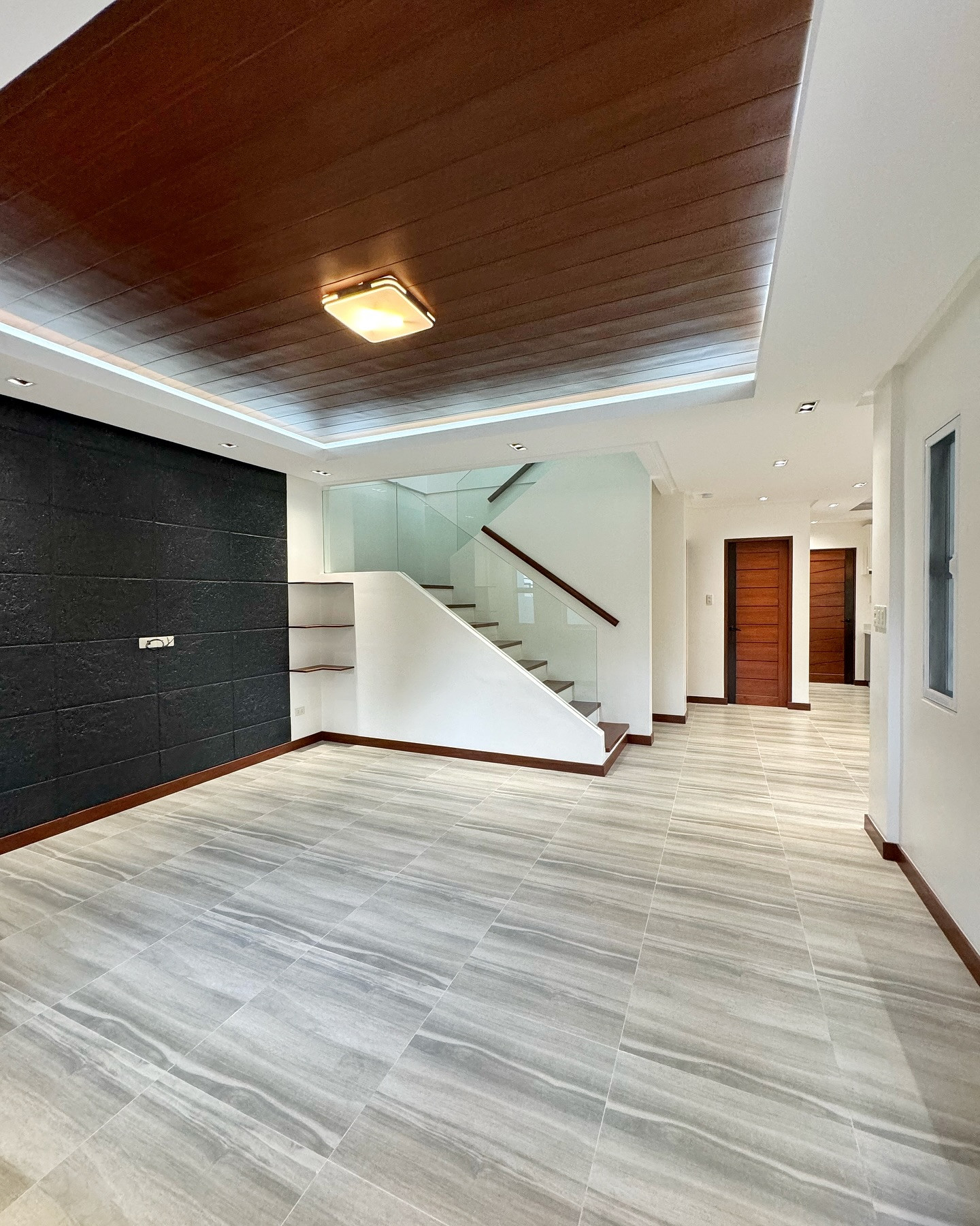 Brand New Modern Contemporary House for Sale photo 3