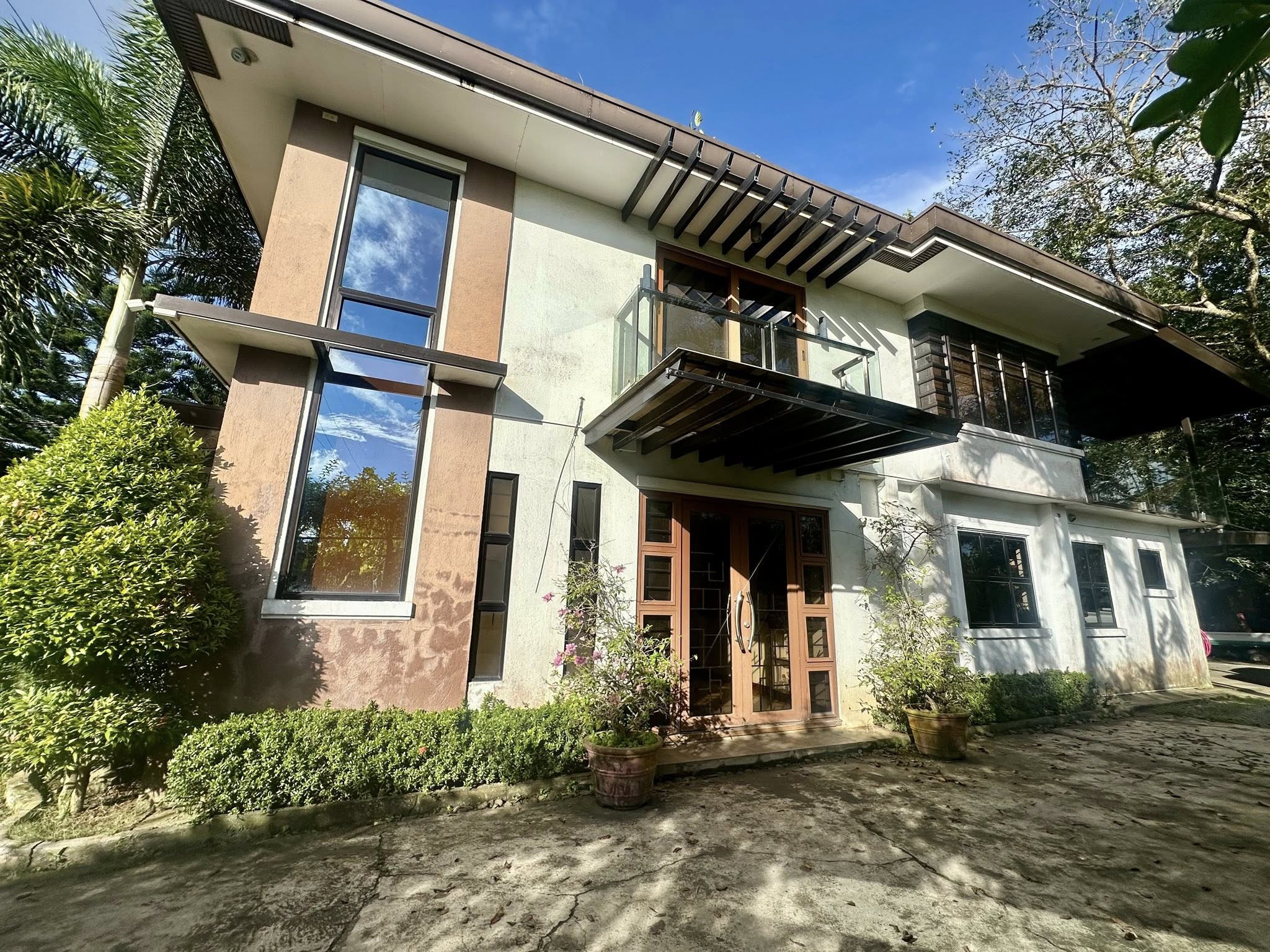 Astonishing 5-Bedroom House and Lot for Sale in Silang, Cavite photo 1