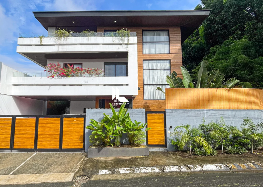 Modern Contemporary 3-Storey House and Lot in Marcelo Green Village photo 1