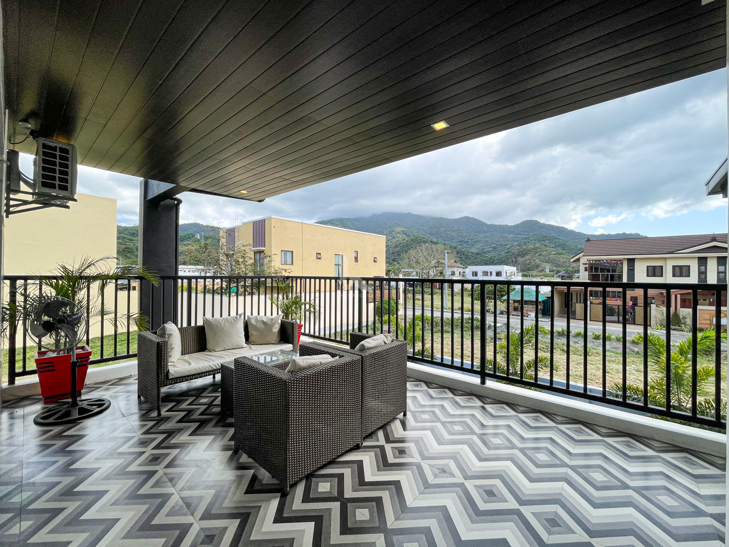 Picturesque  Fully Furnished Modern Contemporary House and Lot For Sale photo 2