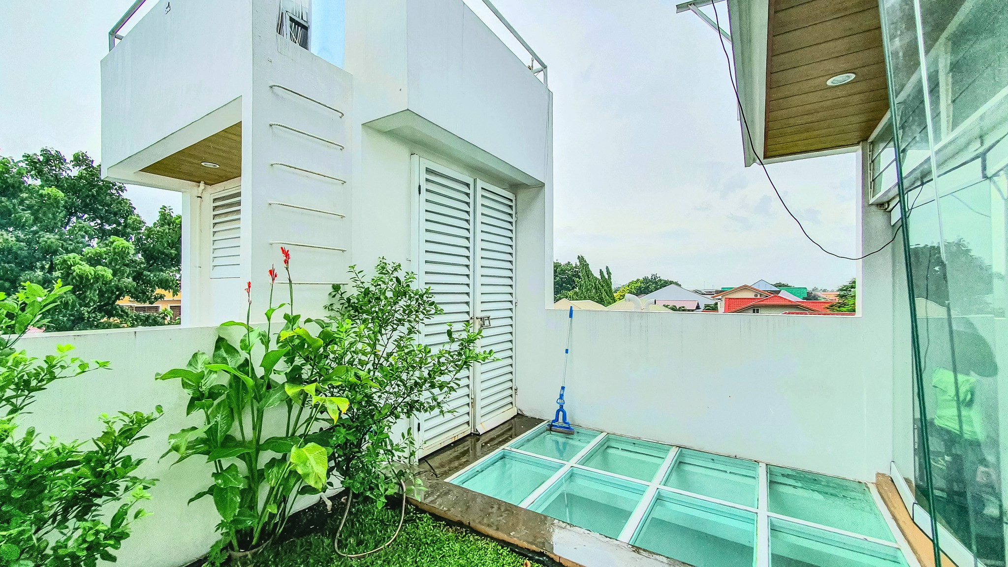 Unique and modern architectural design located in Cavite photo 4