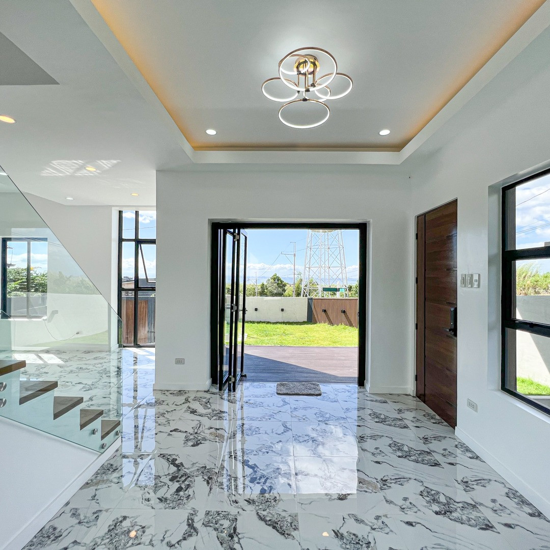 Superb Modern Industrial House and Lot For Sale photo 3