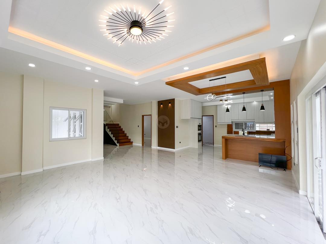 A Contemporary Polished House for Sale in Antipolo City photo 2