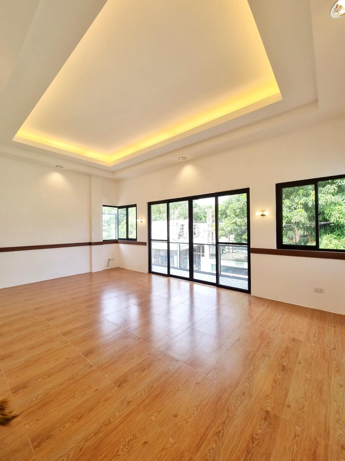Beautiful Brand New Modern House in Filinvest East Marcos Highway Antipolo photo 4