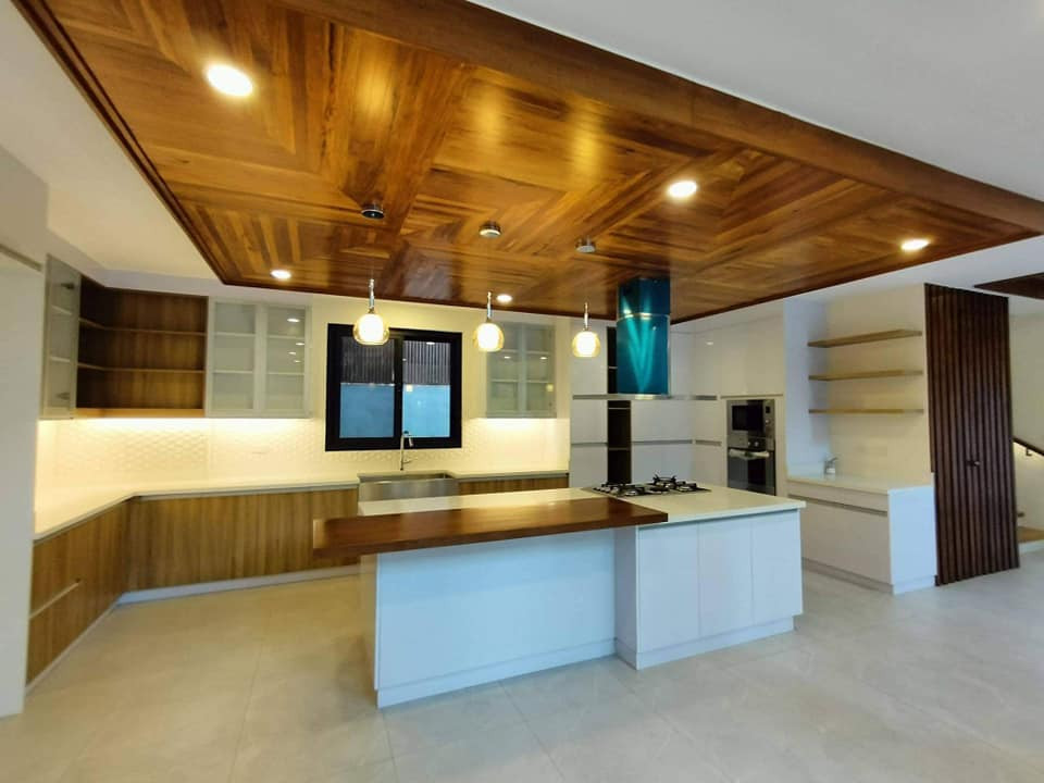 3 Storey Ayala Alabang Village House For Sale photo 5