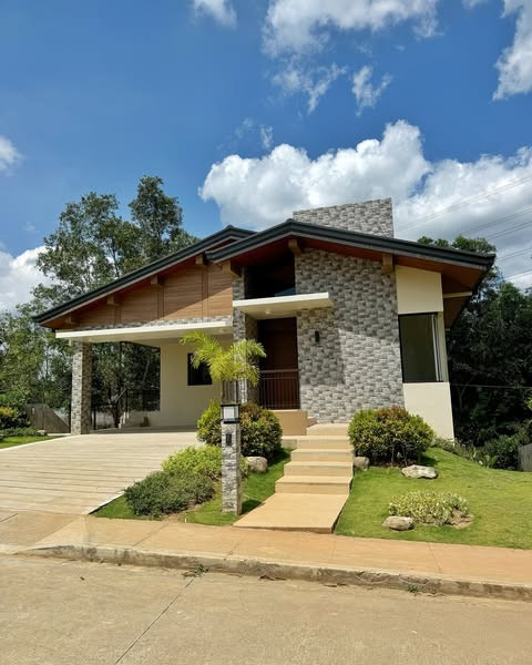Brand New Modern House and Lot for Sale in The Perch photo 1