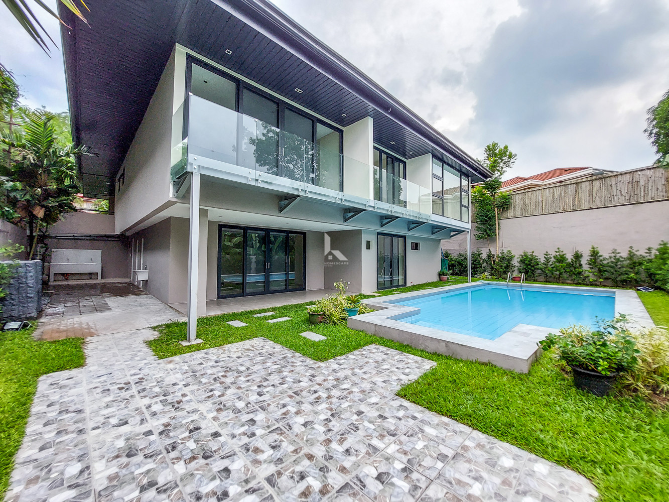 Modern Bungalow House and Lot with Swimming Pool in Ayala Alabang Village photo 1