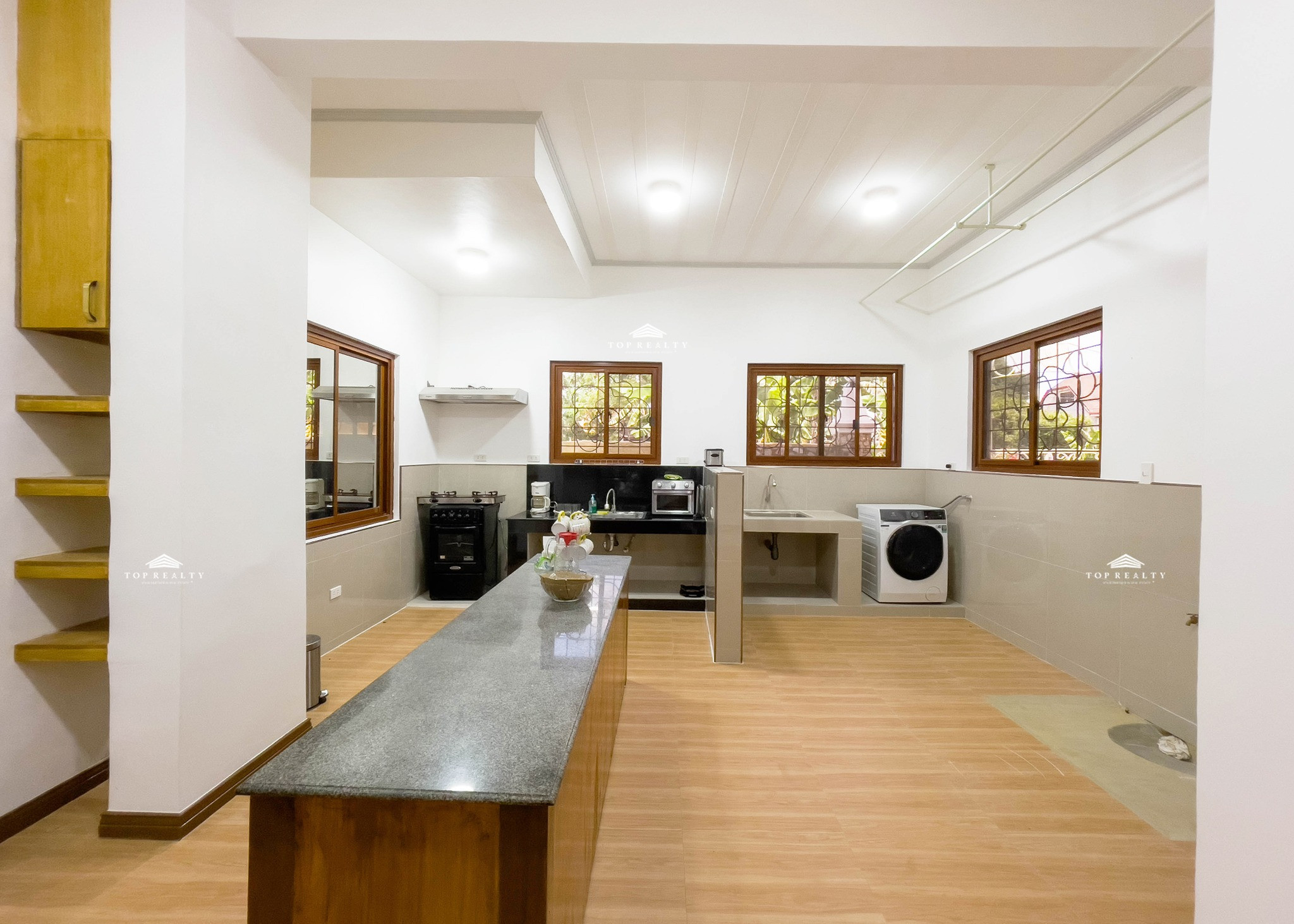 Prime Triple Corner Lot House for Sale in Foggy Heights, Tagaytay-Cavite photo 4