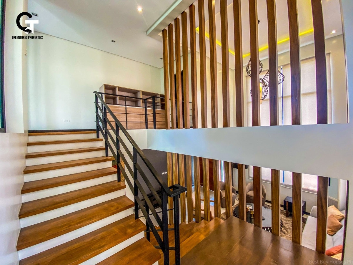 Two Storey Tagaytay Modern Vacation House and Lot photo 5