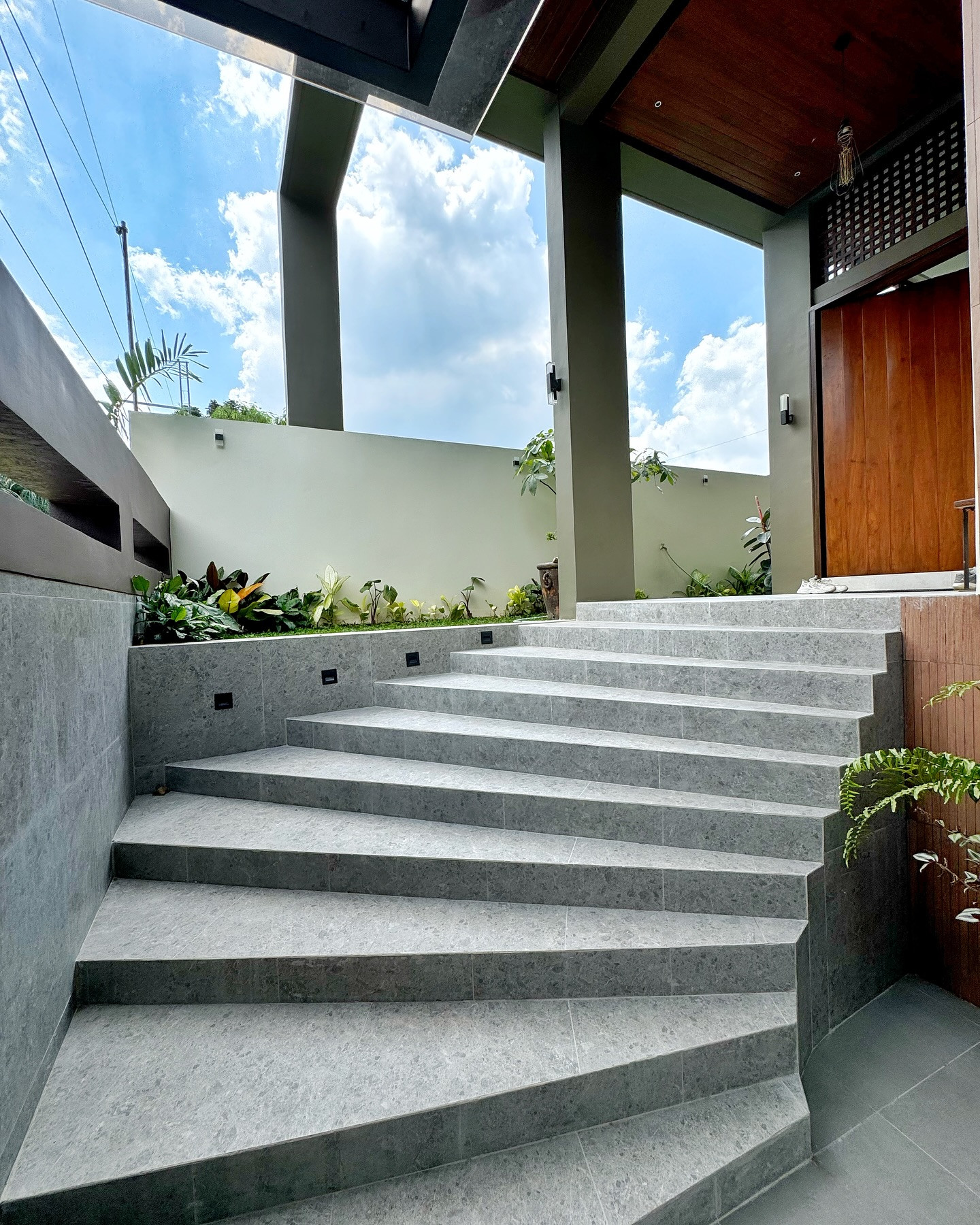Brand New Modern Industrial House for Sale near Ateneo photo 2