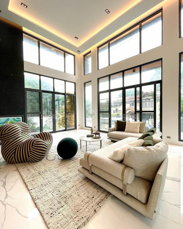 House and Lot for Sale in Ayala Alabang photo 2