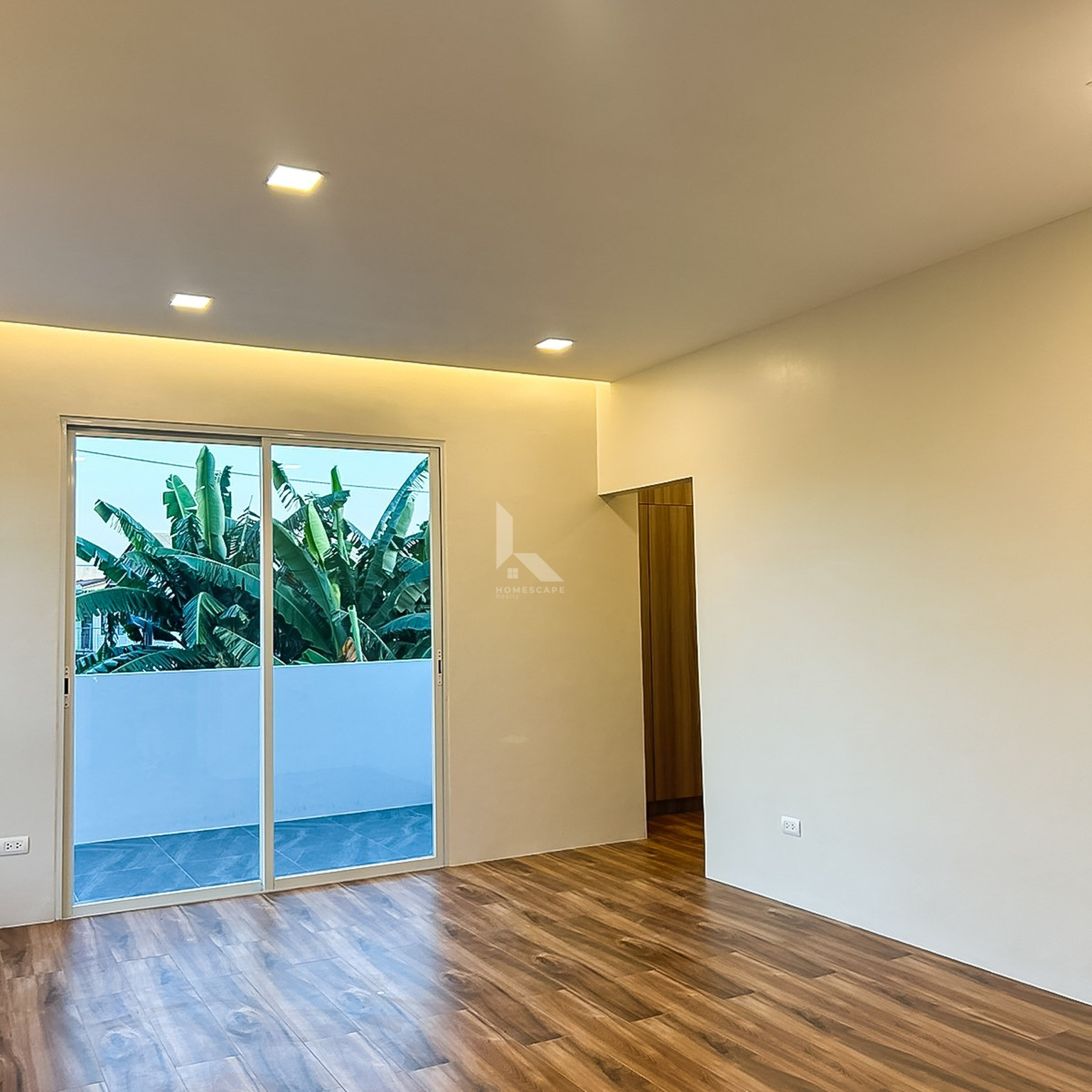 Bright and Spacious 2-Storey House and Lot For Sale photo 5